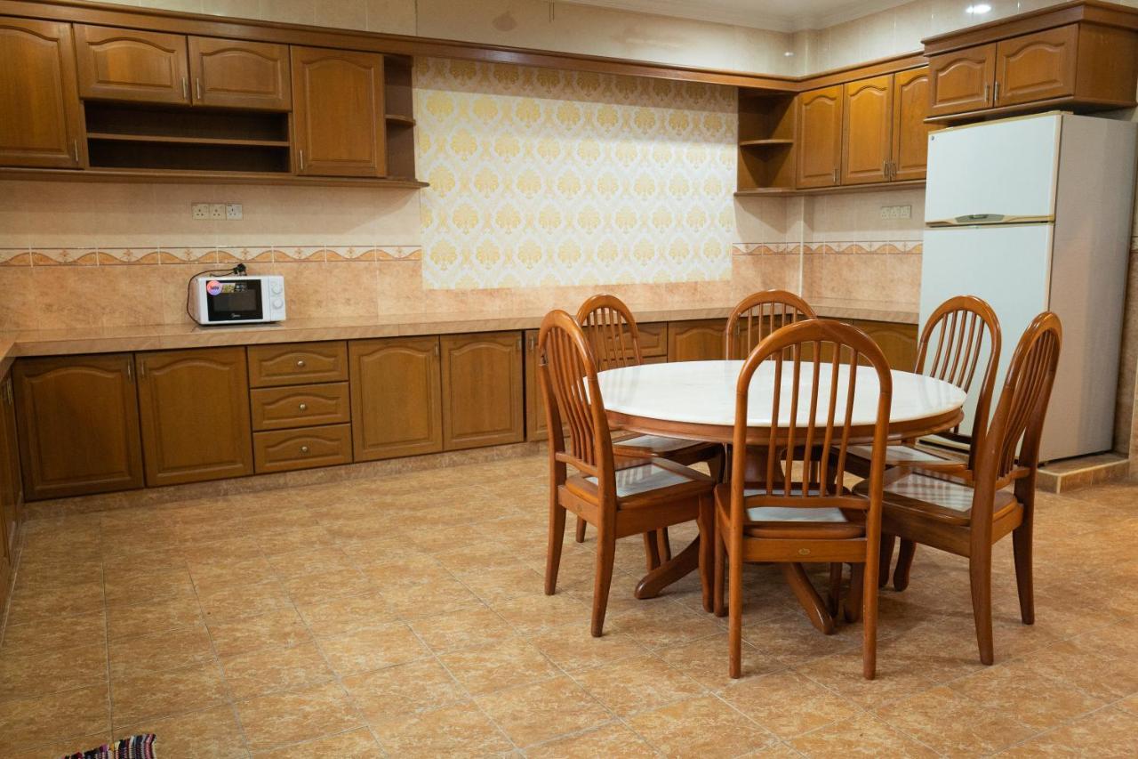קוטה בארו Mk Homestay Wakaf Che Yeh With Bathtub - Max 14 Pax מראה חיצוני תמונה