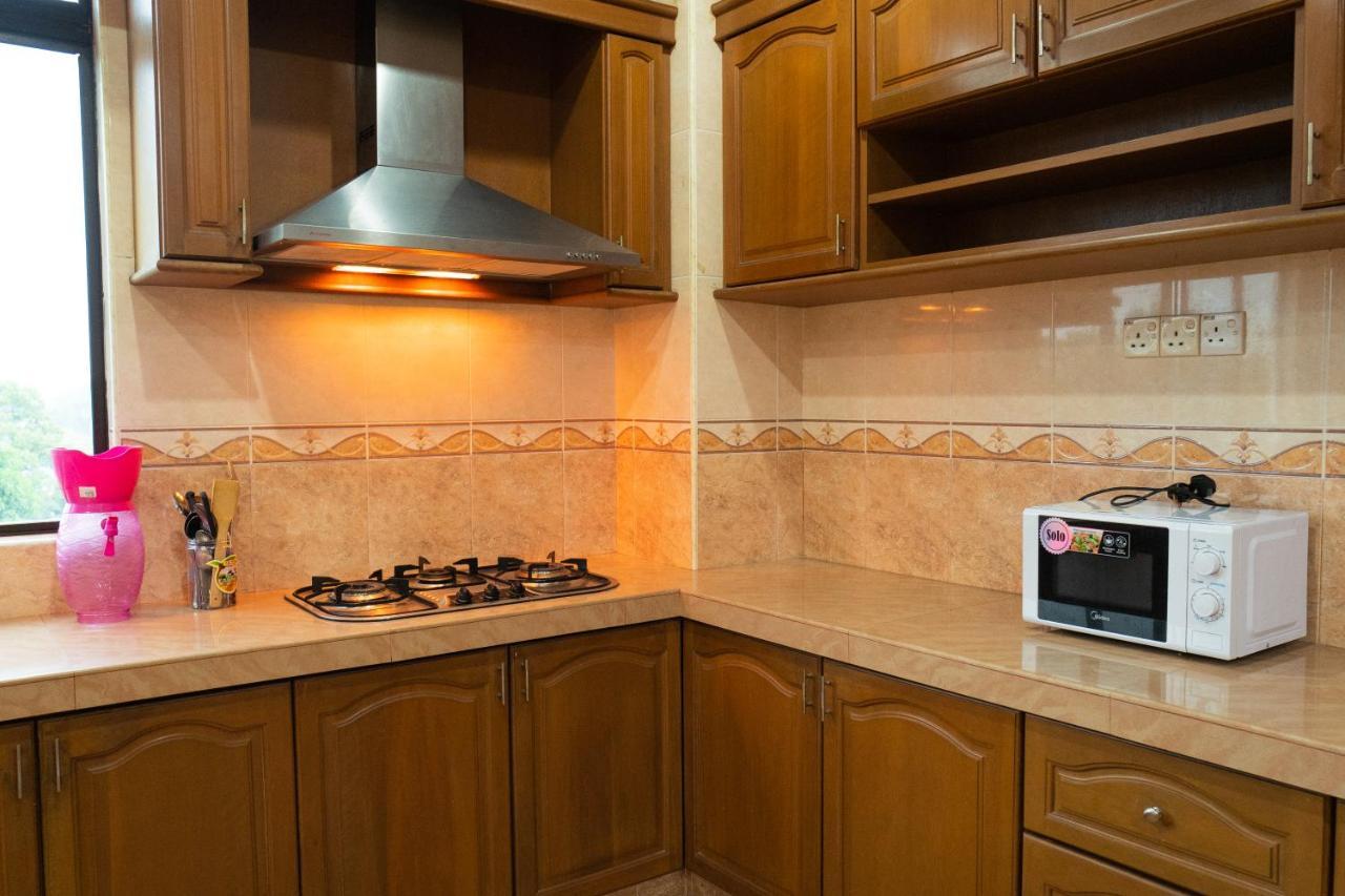 קוטה בארו Mk Homestay Wakaf Che Yeh With Bathtub - Max 14 Pax מראה חיצוני תמונה