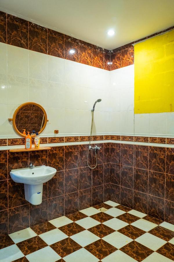 קוטה בארו Mk Homestay Wakaf Che Yeh With Bathtub - Max 14 Pax מראה חיצוני תמונה