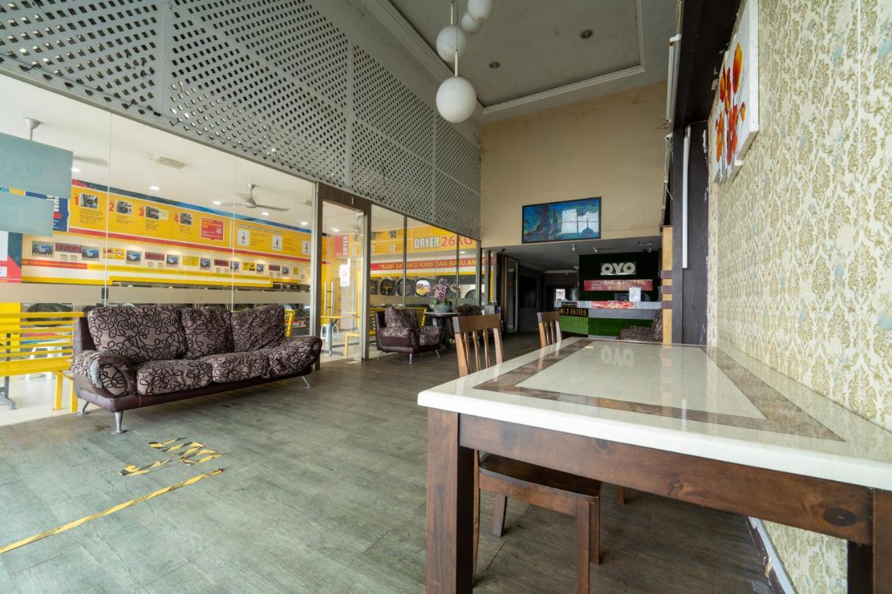 קוטה בארו Mk Homestay Wakaf Che Yeh With Bathtub - Max 14 Pax מראה חיצוני תמונה