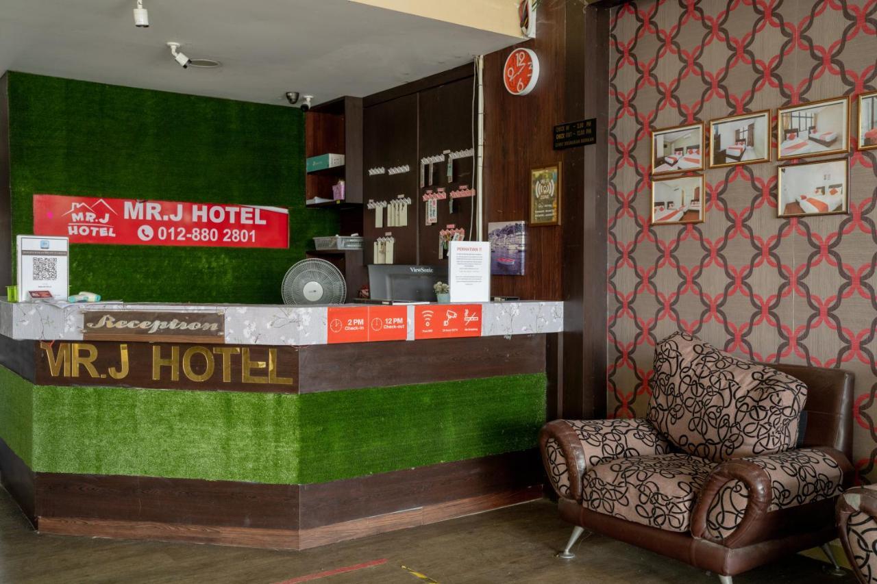 קוטה בארו Mk Homestay Wakaf Che Yeh With Bathtub - Max 14 Pax מראה חיצוני תמונה